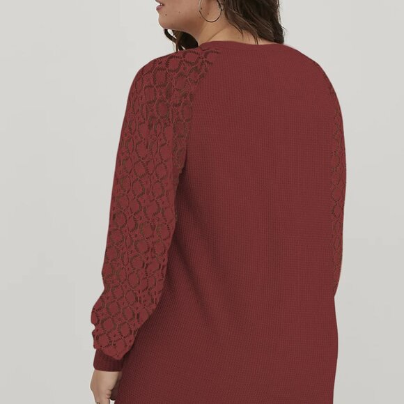Red Eyelet Lace Raglan Sleeve Drop Shoulder Plus Size Top - Picture 4 of 11